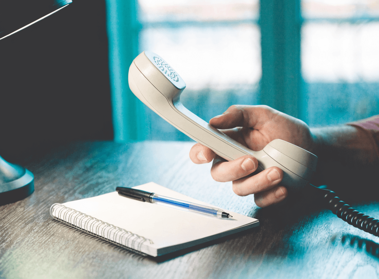Échange téléphonique pour organiser une évaluation de logement